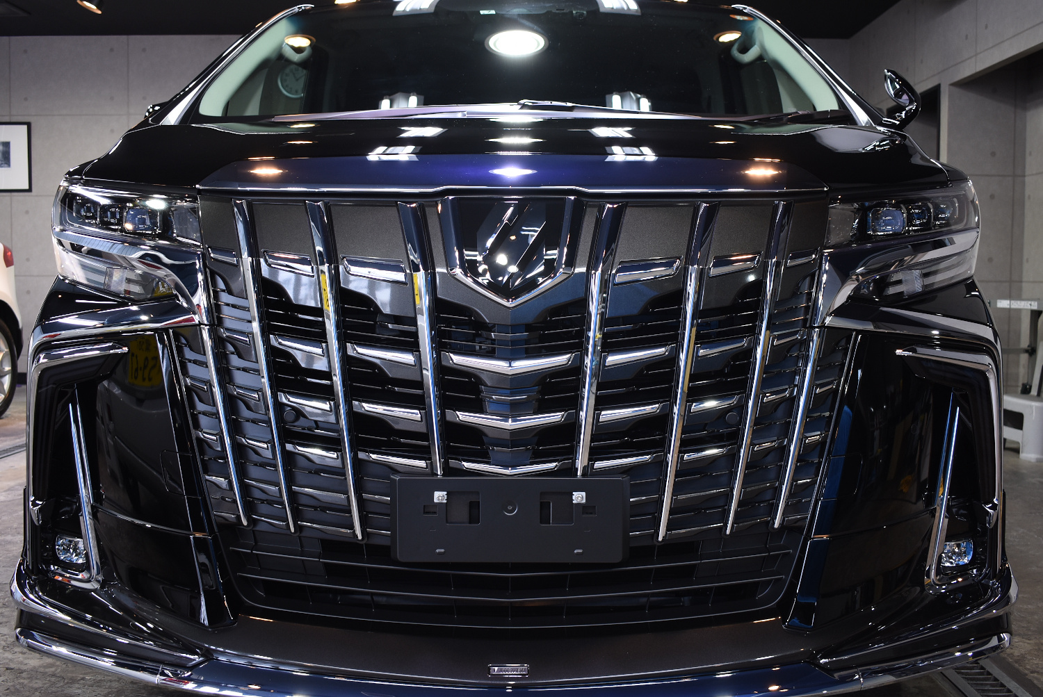 alphard_202108_04.jpg