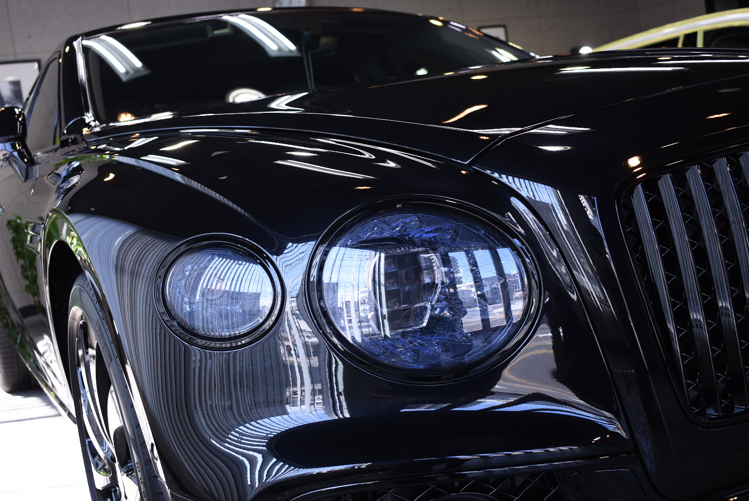 bentleyflyingspur_20230302_02.jpg