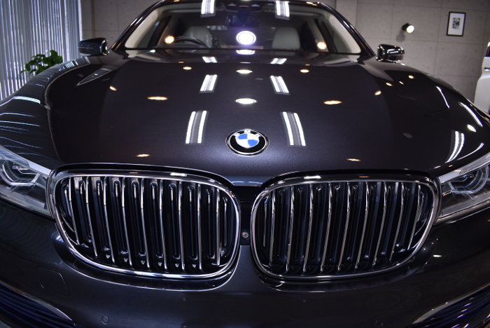 bmw740i_201808_01.jpg