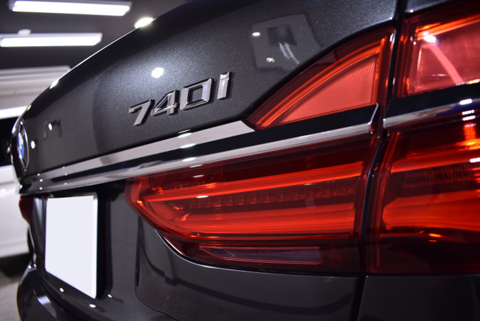 bmw740i_201808_04.jpg