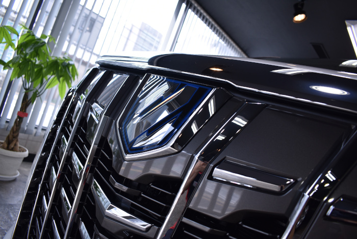 toyotaalphard_201905_07.jpg