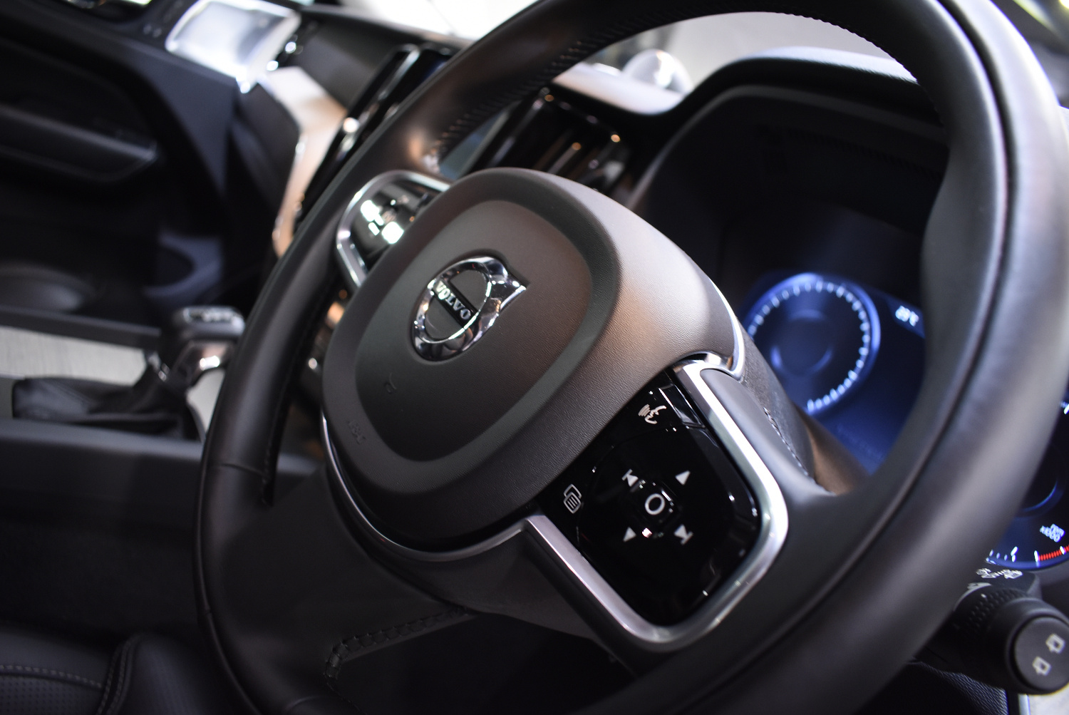 volvoxc60_202107_10.jpg